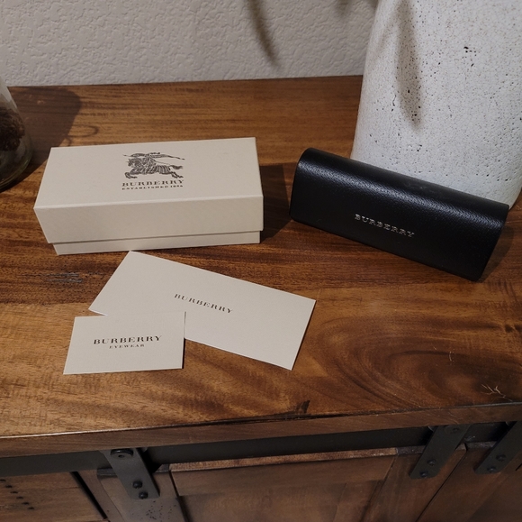 🤎BURBERRY AVIATORS🤎 - Picture 5 of 9